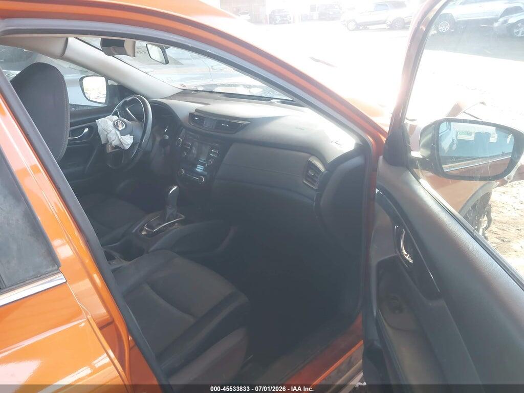 JN8AT2MT4HW388732 2017 NISSAN ROGUE photo no. 5