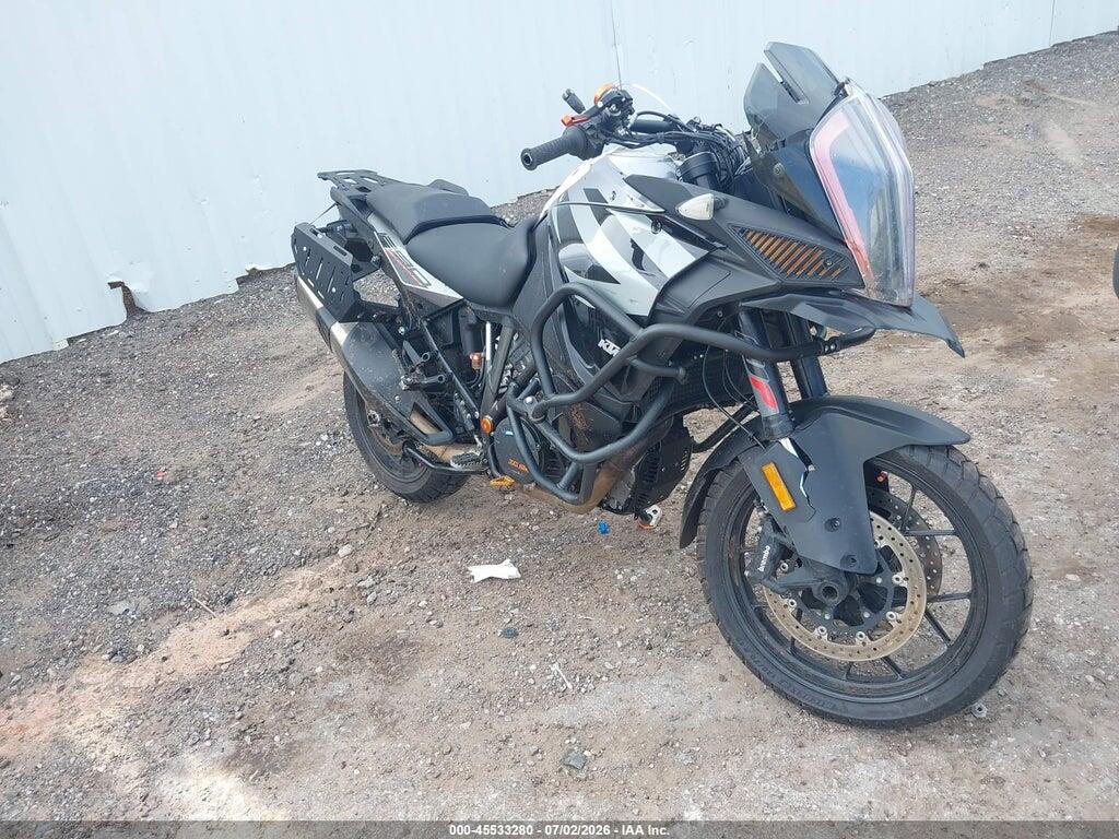 2020 KTM 1290 VBKV79408LM920258