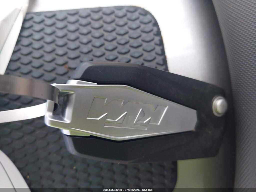 VBKV79408LM920258 2020 KTM 1290 photo no. 11