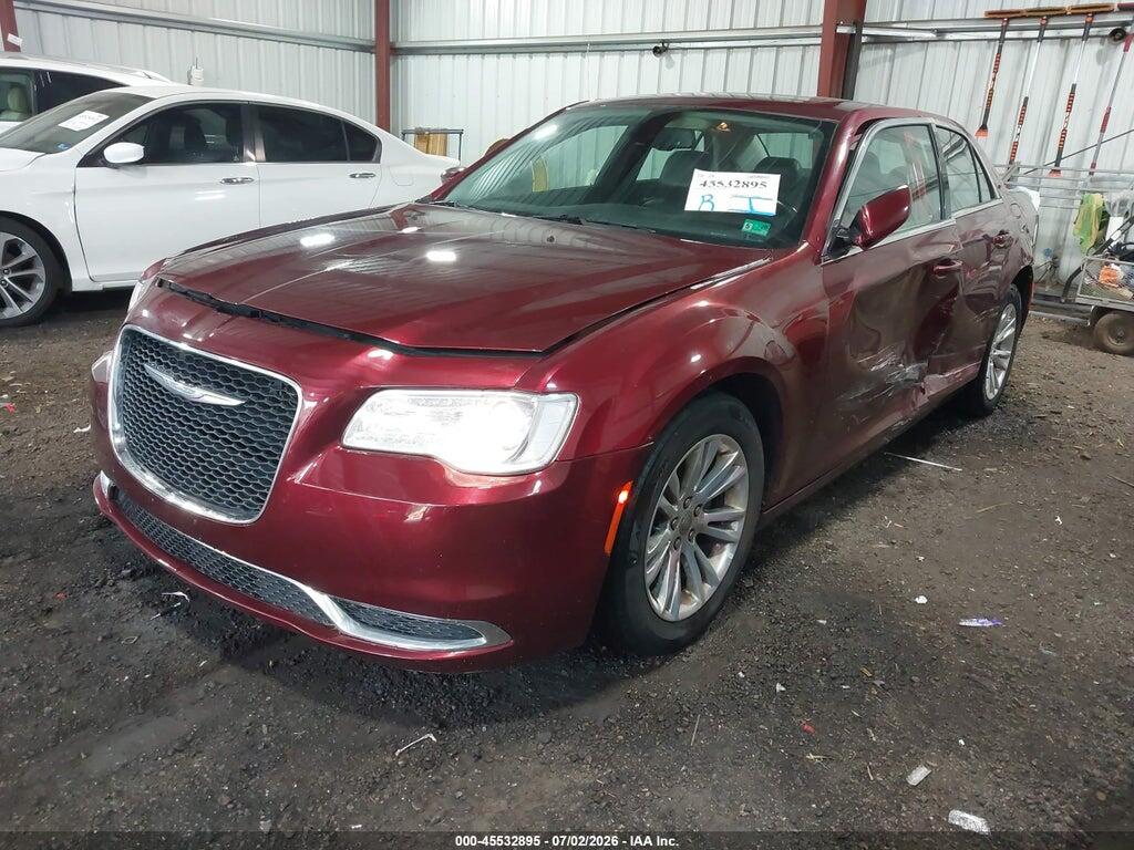 2C3CCAAG3HH661930 2017 CHRYSLER 300 photo no. 2