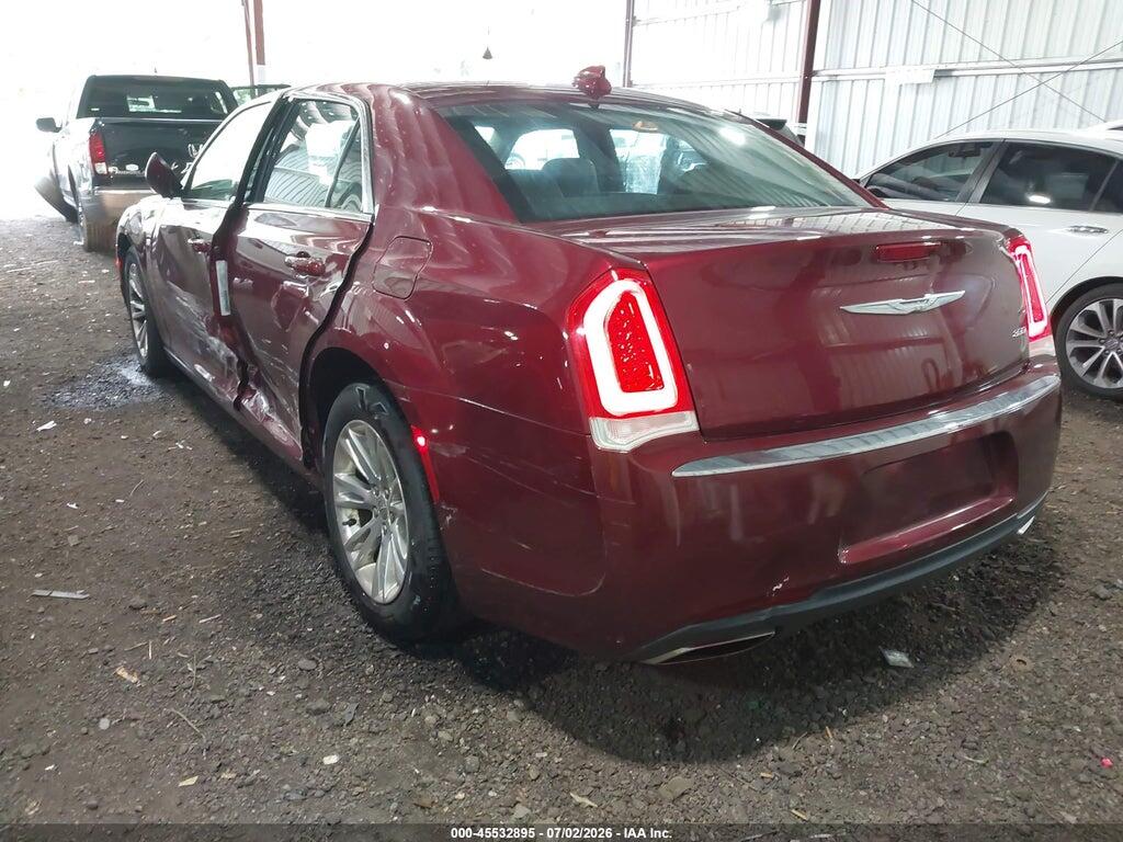 2C3CCAAG3HH661930 2017 CHRYSLER 300 photo no. 3