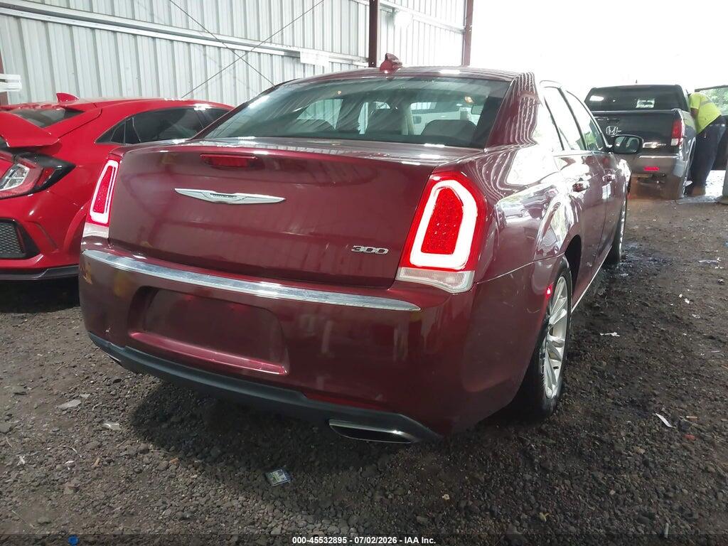 2C3CCAAG3HH661930 2017 CHRYSLER 300 photo no. 4