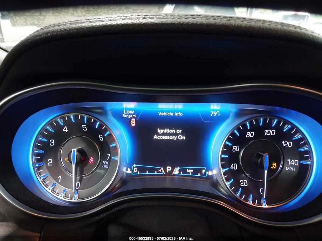 2C3CCAAG3HH661930 2017 CHRYSLER 300 photo no. 7