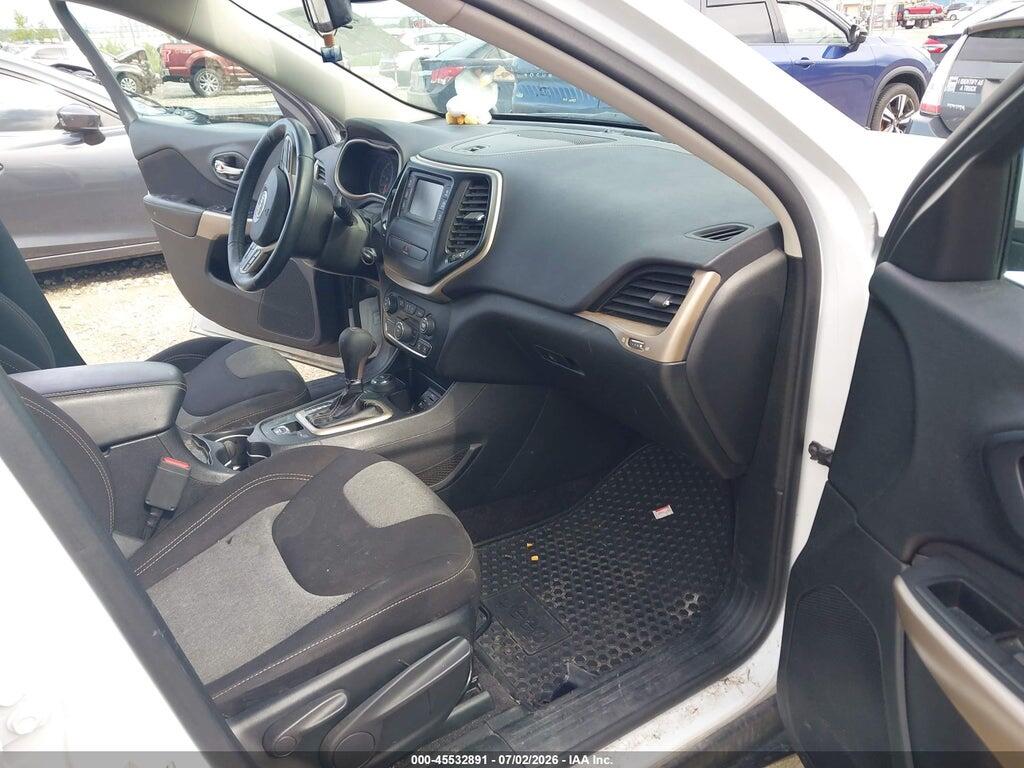 1C4PJMCX8JD505984 2018 JEEP CHEROKEE photo no. 5
