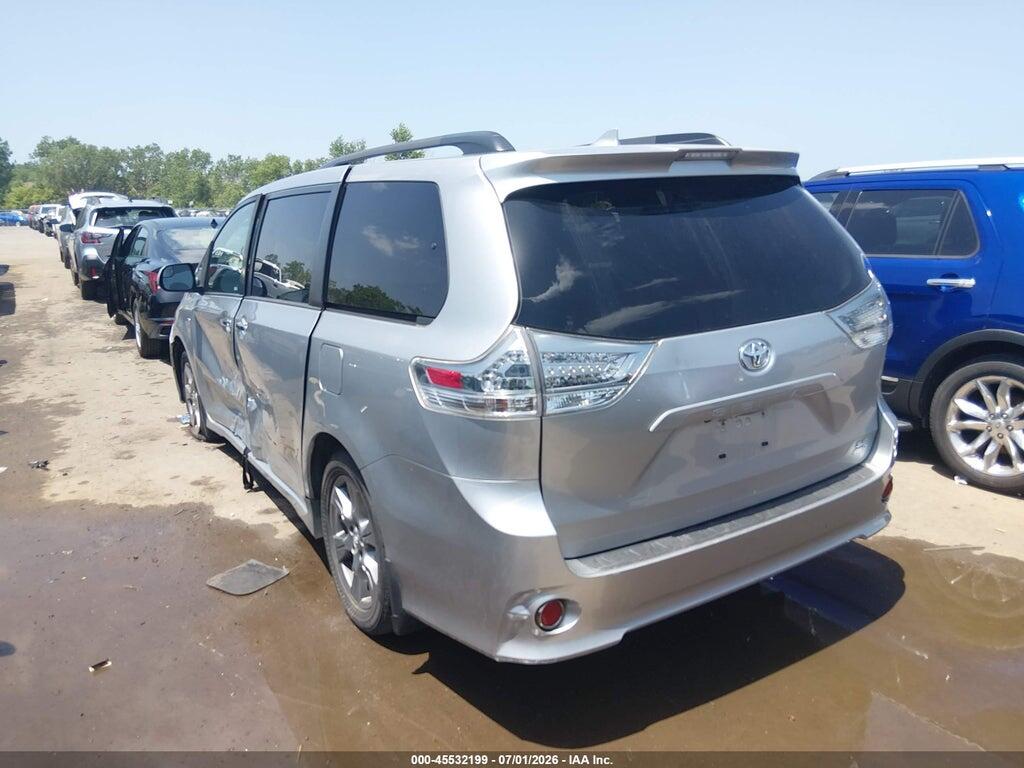 5TDEZ3DC8KS212033 2019 TOYOTA SIENNA photo no. 3
