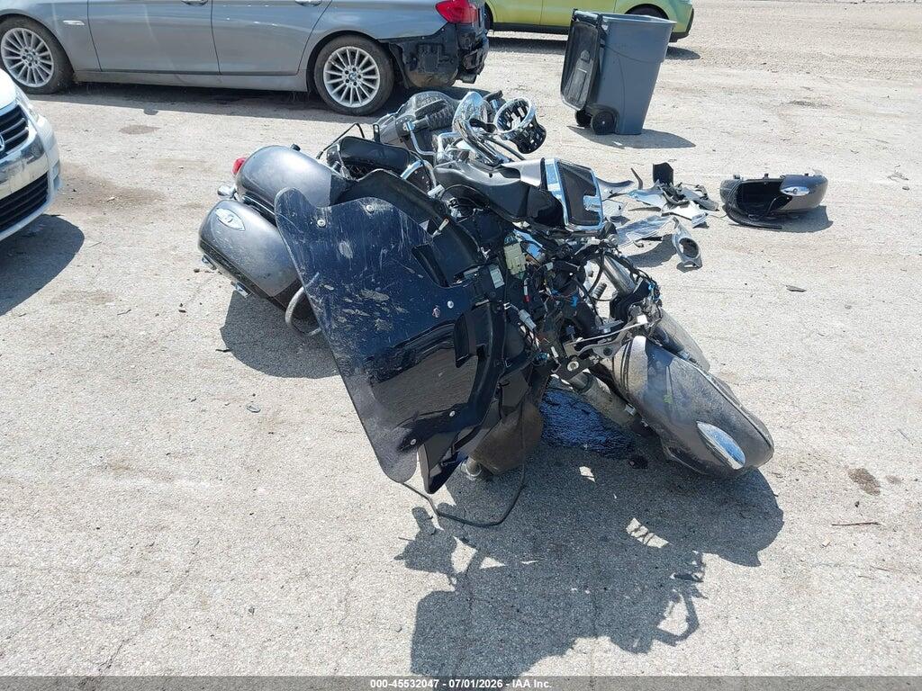 56KTRAAA9H3355866 2017 INDIAN MOTORCYCLE CO. ROADMASTER photo no. 1