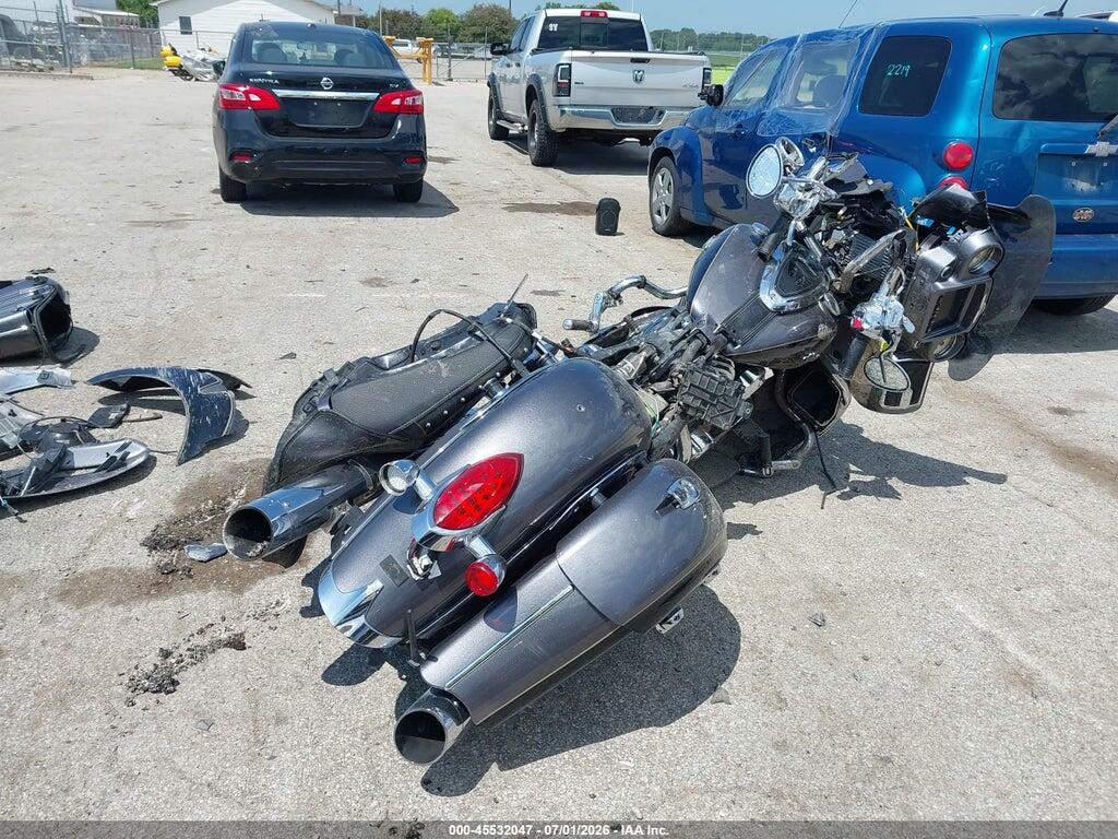 56KTRAAA9H3355866 2017 INDIAN MOTORCYCLE CO. ROADMASTER photo no. 4