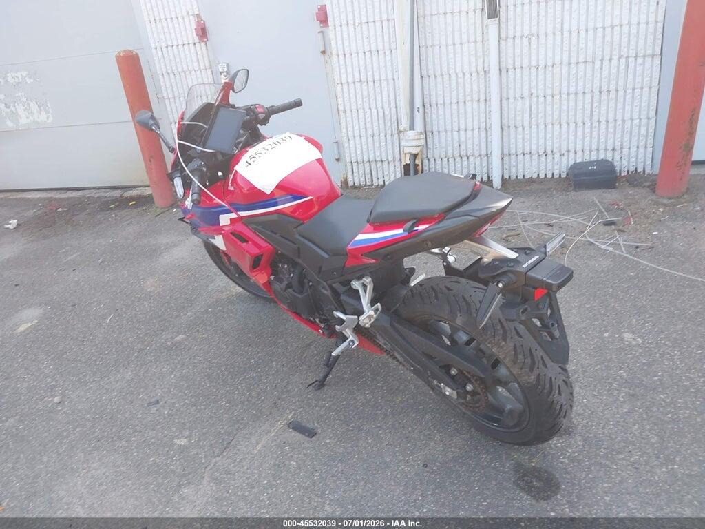 MLHPC7056S5100889 2025 HONDA CBR500 photo no. 3