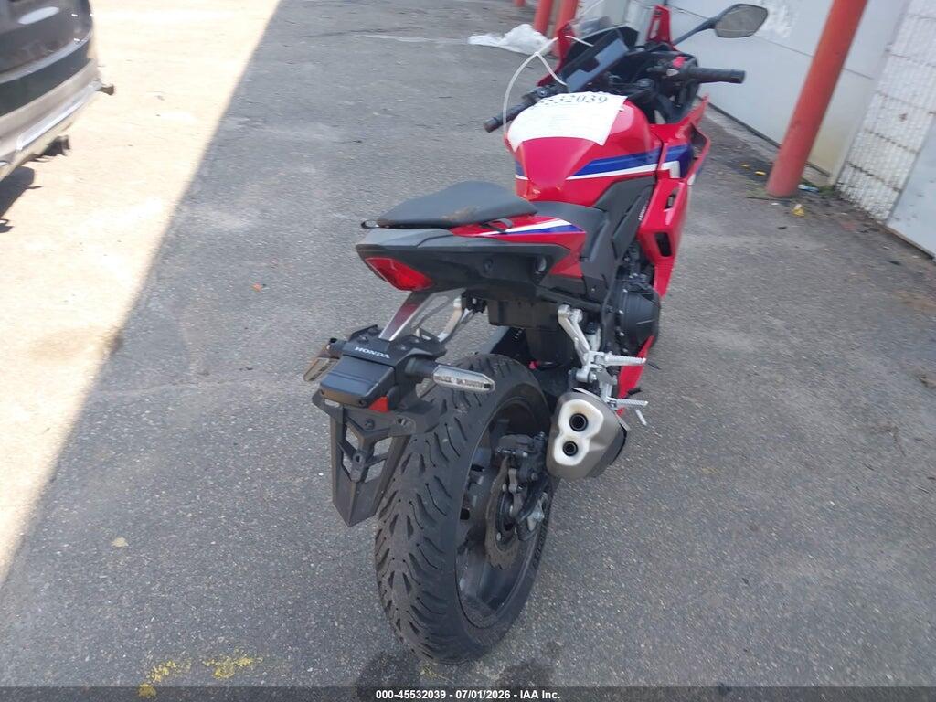 MLHPC7056S5100889 2025 HONDA CBR500 photo no. 4