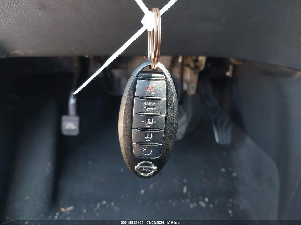 KNMAT2MT8HP517447 2017 NISSAN ROGUE photo no. 11