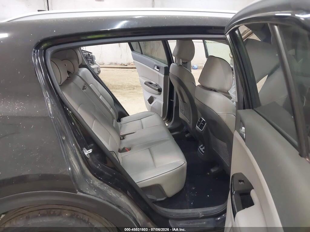 KNDPNCAC5J7436135 2018 KIA SPORTAGE photo no. 8