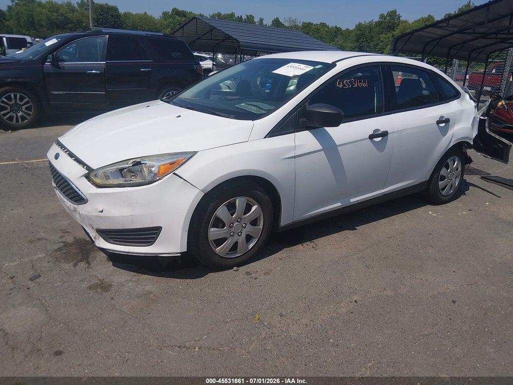1FADP3E22HL240224 2017 FORD FOCUS photo no. 2