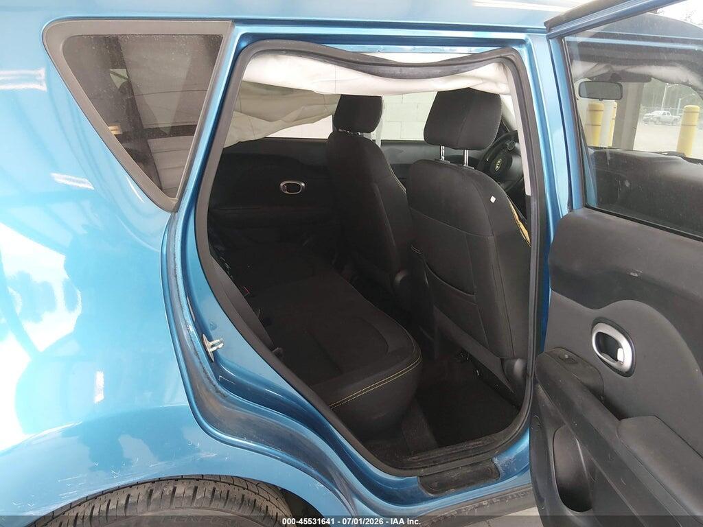 KNDJP3A53G7392243 2016 KIA SOUL photo no. 8