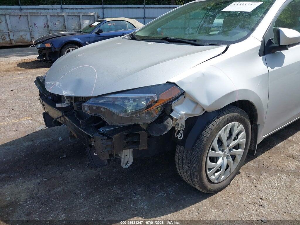 2T1BURHE7JC045588 2018 TOYOTA COROLLA photo no. 6