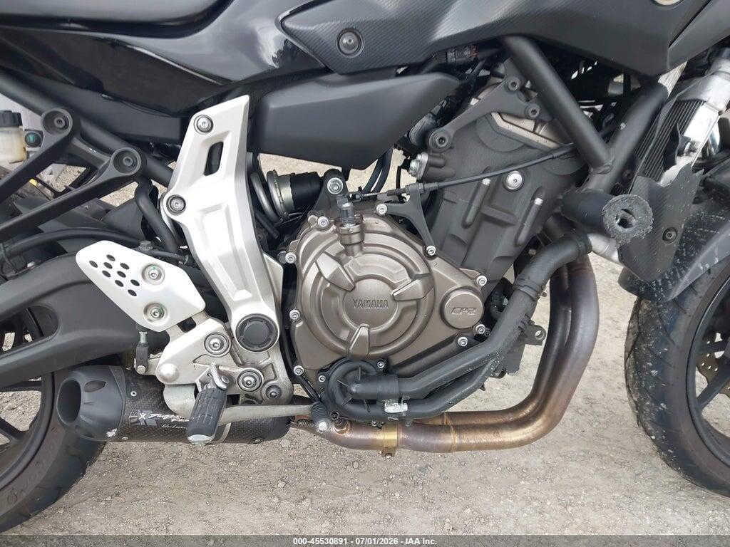 JYARM06E2GA010933 2016 YAMAHA FZ07 photo no. 8