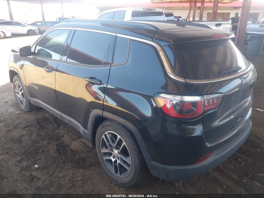 3C4NJCBB3KT743051 2019 JEEP COMPASS photo no. 3