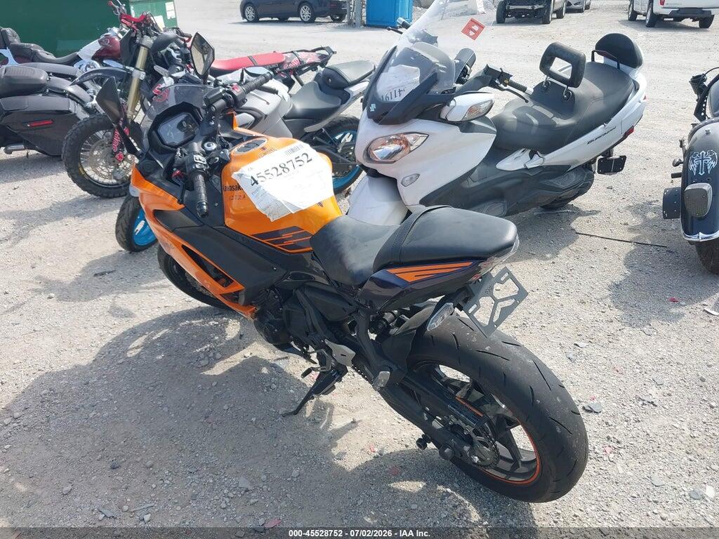 ML5EXEP12SDAF7317 2025 KAWASAKI EX650 photo no. 3