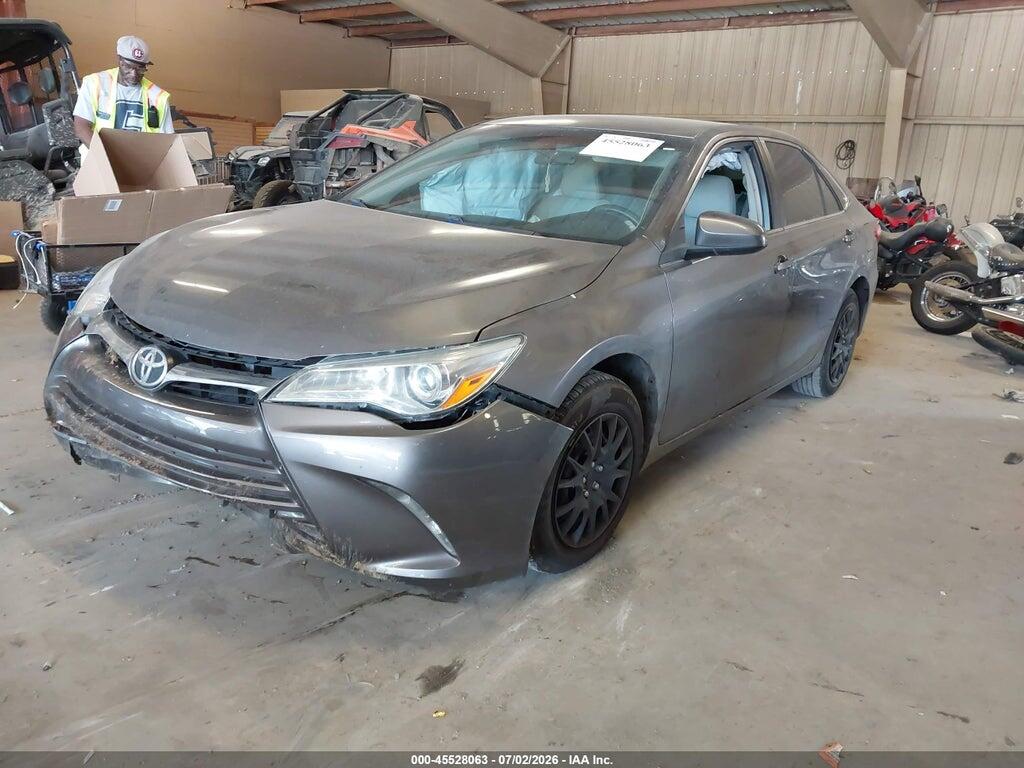 4T1BF1FK6GU160968 2016 TOYOTA CAMRY photo no. 2