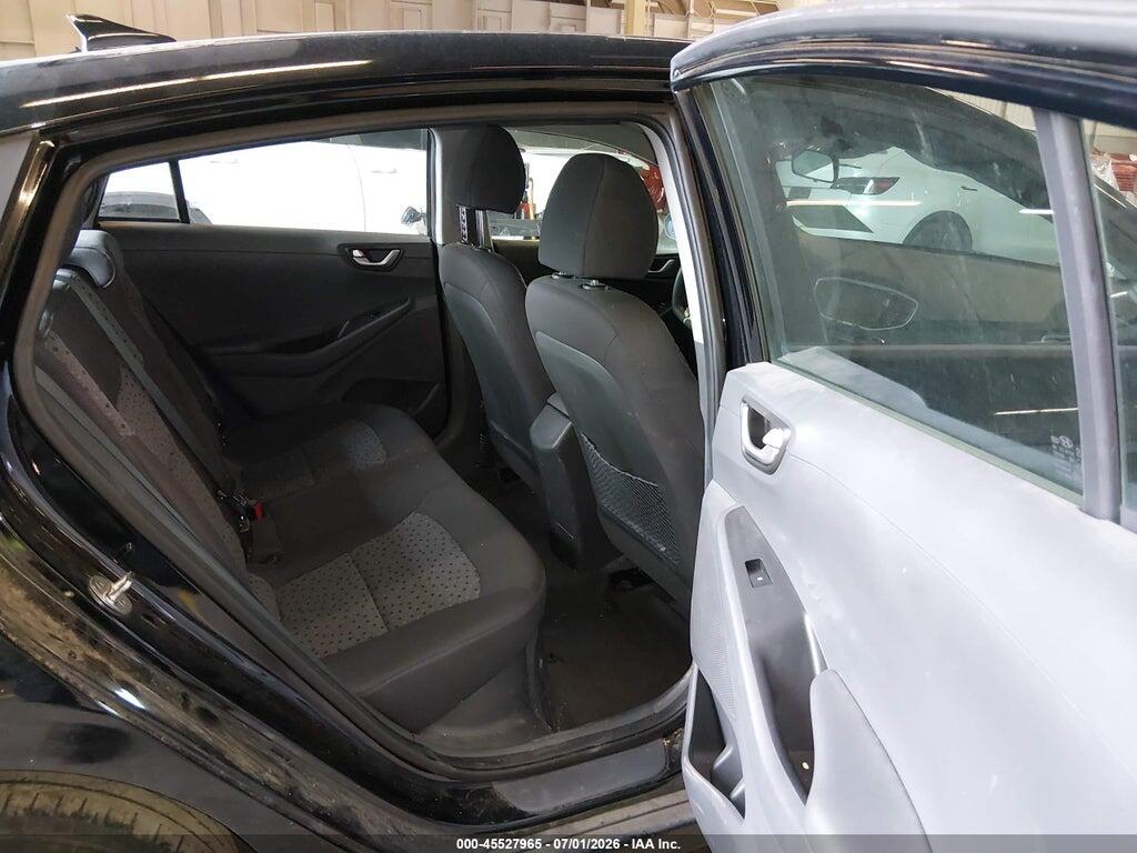 KMHC65LC4HU022419 2017 HYUNDAI IONIQ HYBRID photo no. 8