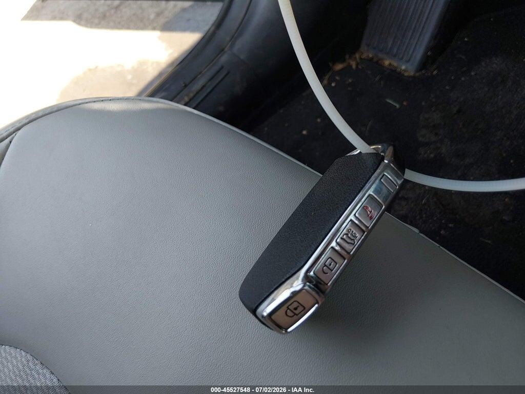 KNDCR3L11P5040657 2023 KIA NIRO EV photo no. 11