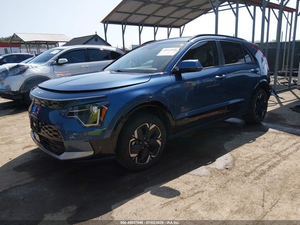 KNDCR3L11P5040657 2023 KIA NIRO EV photo no. 2