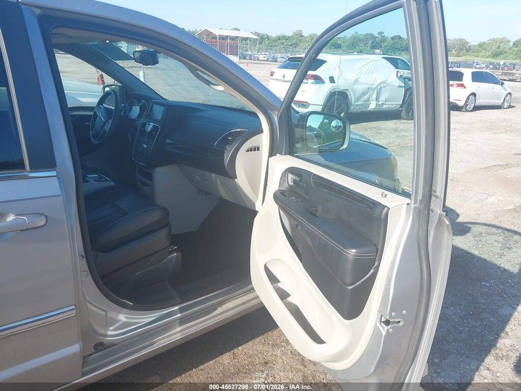 2C4RC1BG9GR188936 2016 CHRYSLER TOWN & COUNTRY photo no. 5