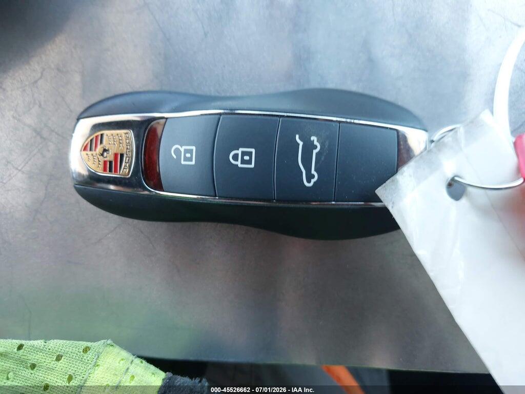 WP1AA2A5XTLB06139 2026 PORSCHE MACAN photo no. 11