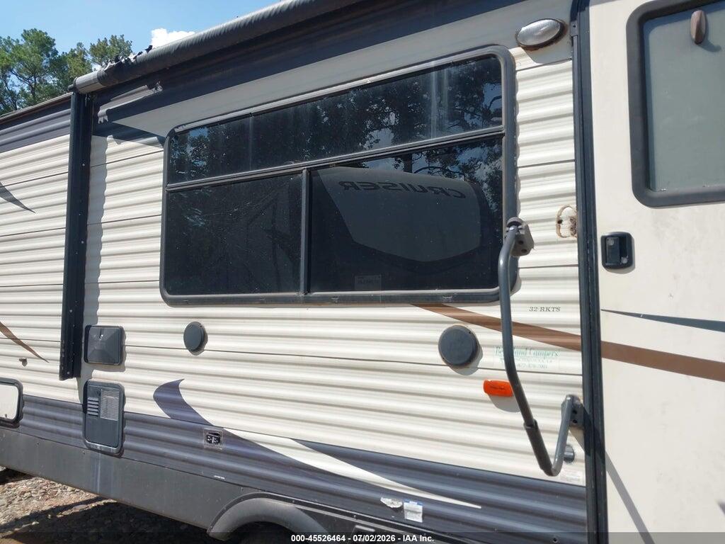 4X4TPUH20HP064882 2017 PUMA TRAILER photo no. 6