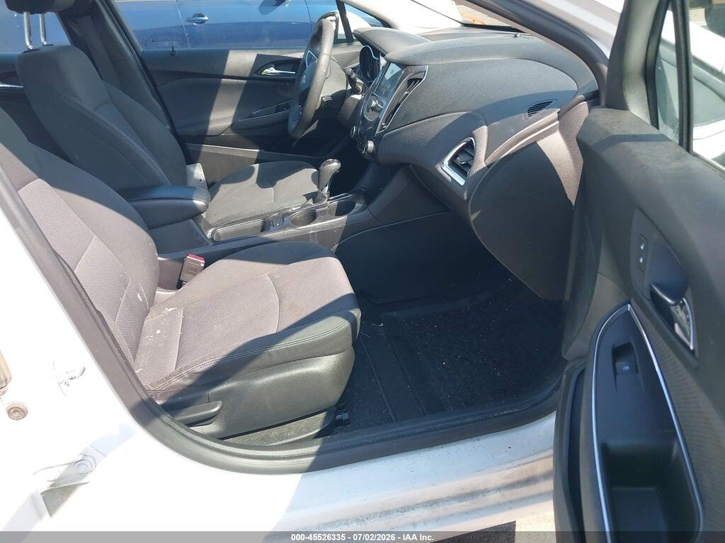 1G1BE5SM2J7206686 2018 CHEVROLET CRUZE photo no. 5