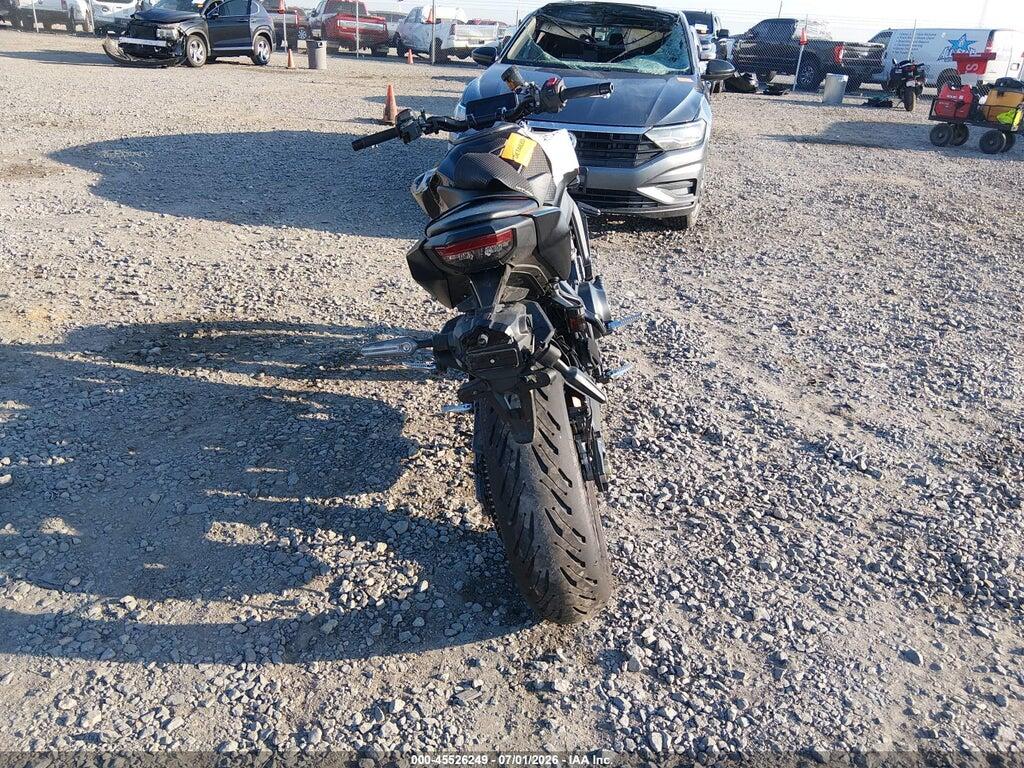 JYARN94E2SA002246 2025 YAMAHA MT09 photo no. 6