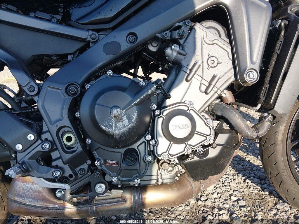 JYARN94E2SA002246 2025 YAMAHA MT09 photo no. 8