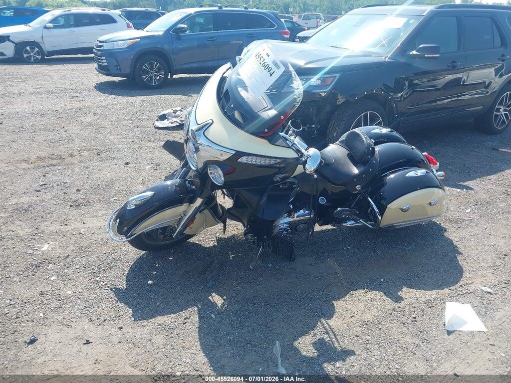 56KTRAAA8H3356216 2017 INDIAN MOTORCYCLE CO. ROADMASTER photo no. 2