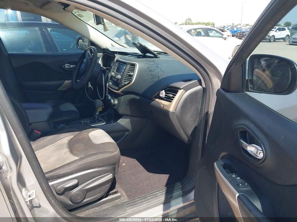 1C4PJLCB6JD558729 2018 JEEP CHEROKEE photo no. 5