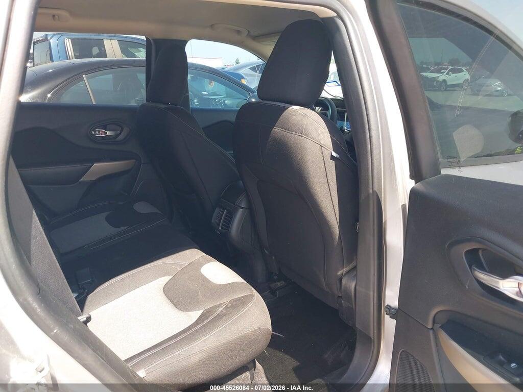 1C4PJLCB6JD558729 2018 JEEP CHEROKEE photo no. 8