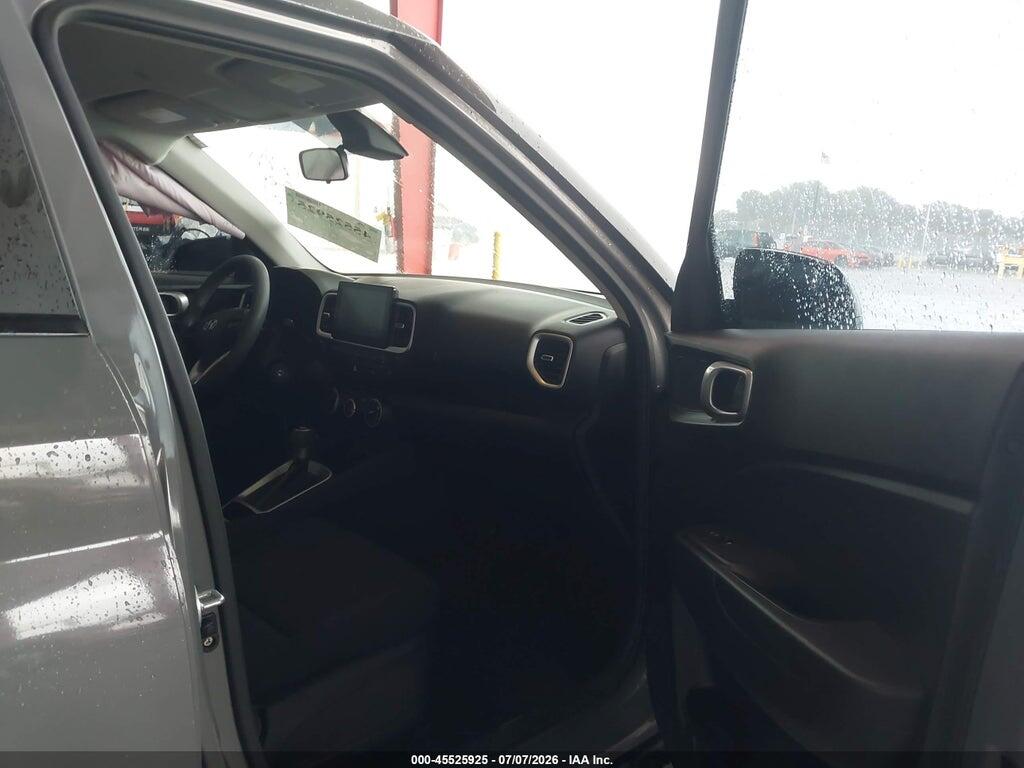 KMHRB8A32NU177752 2022 HYUNDAI VENUE photo no. 5