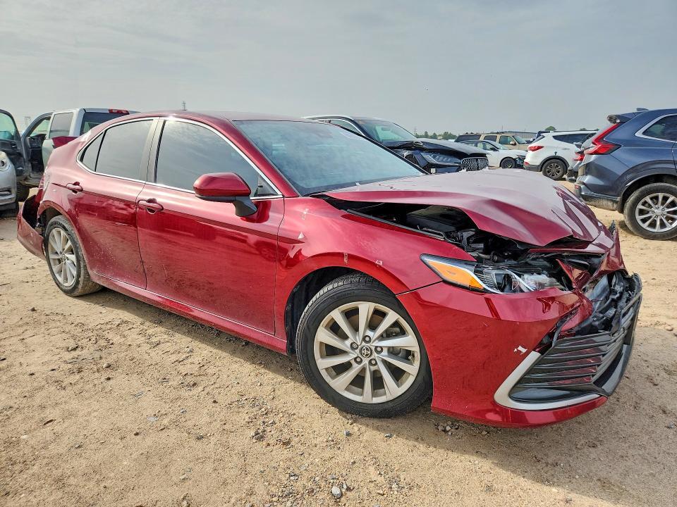 2021 TOYOTA CAMRY LE — Фото 4 из 12
