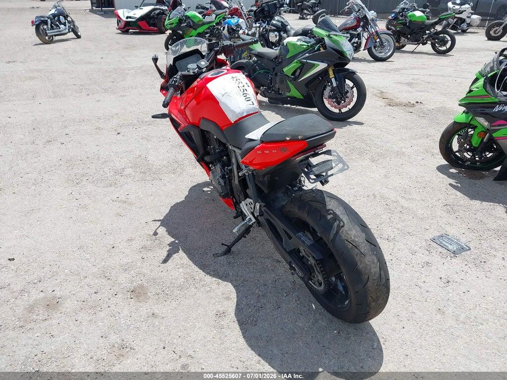 JS1EM13B6T7101174 2026 SUZUKI GSX800 photo no. 3