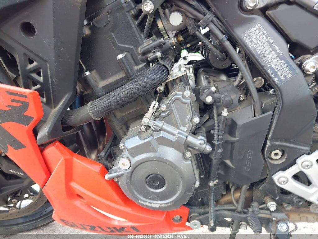 JS1EM13B6T7101174 2026 SUZUKI GSX800 photo no. 9
