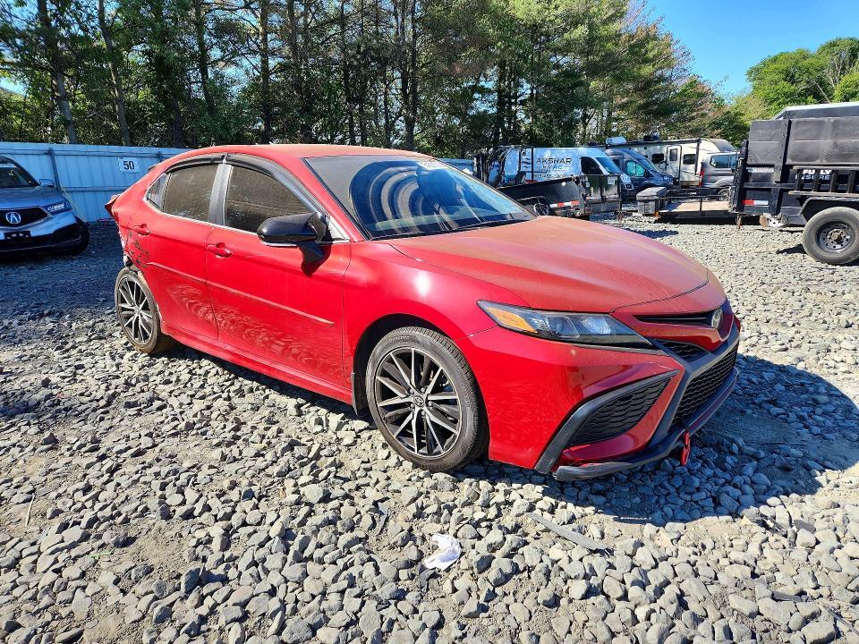 2021 TOYOTA CAMRY SE — Фото 4 из 12