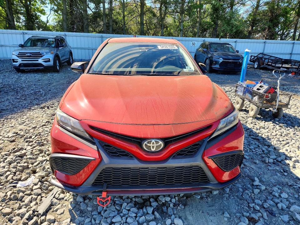 2021 TOYOTA CAMRY SE — Фото 5 из 12