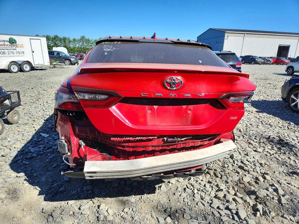2021 TOYOTA CAMRY SE — Фото 6 из 12