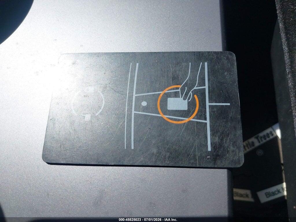 5YJYGAEE3MF265561 2021 TESLA MODEL Y photo no. 10
