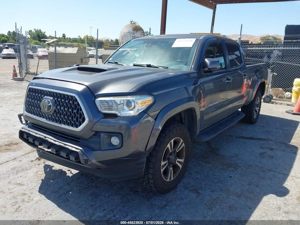 3TMBZ5DN3JM016760 2018 TOYOTA TACOMA photo no. 2
