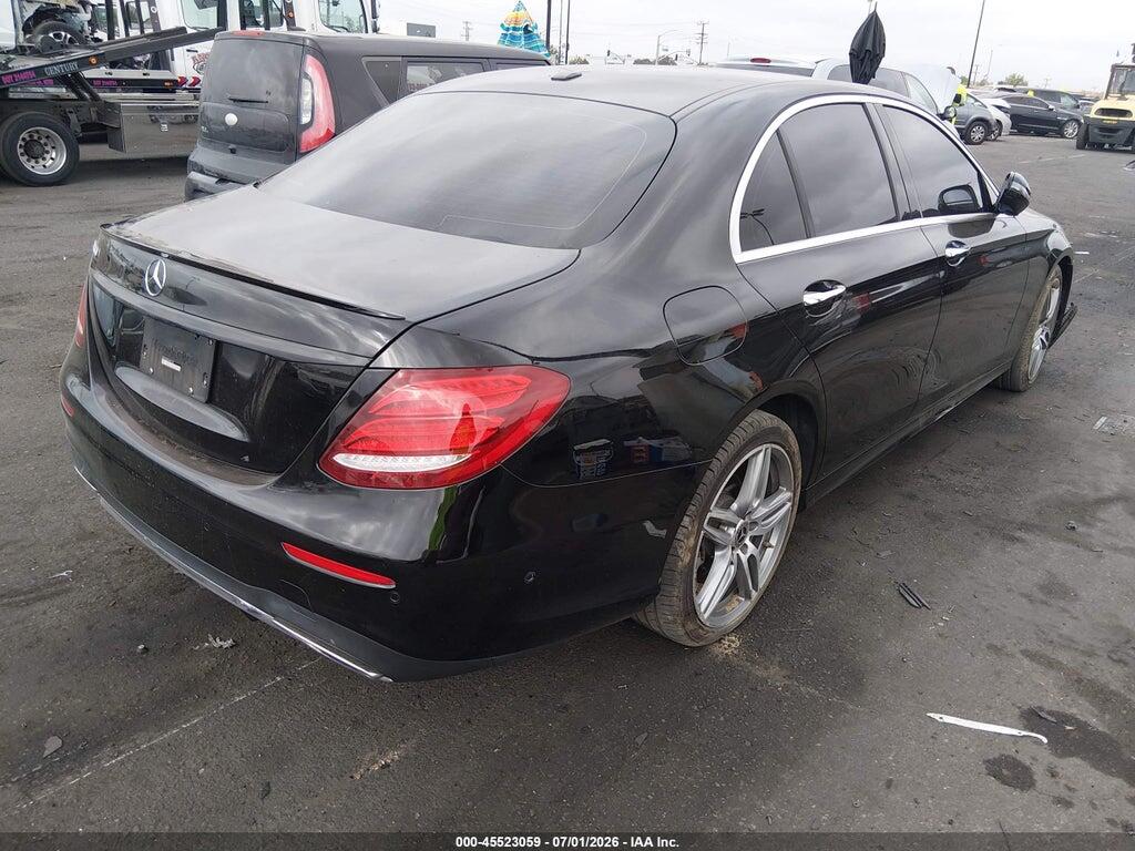 WDDZF4JB2JA457942 2018 MERCEDES-BENZ E 300 photo no. 4