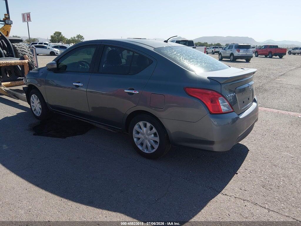 3N1CN7AP5JL835313 2018 NISSAN VERSA photo no. 3