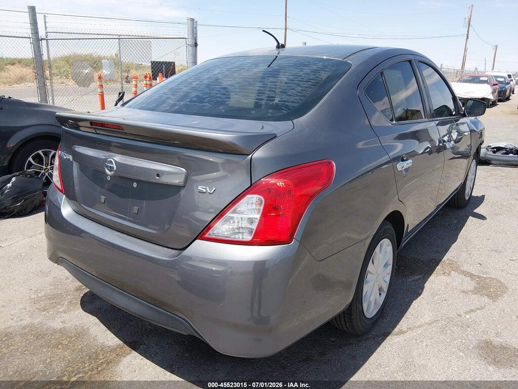3N1CN7AP5JL835313 2018 NISSAN VERSA photo no. 4