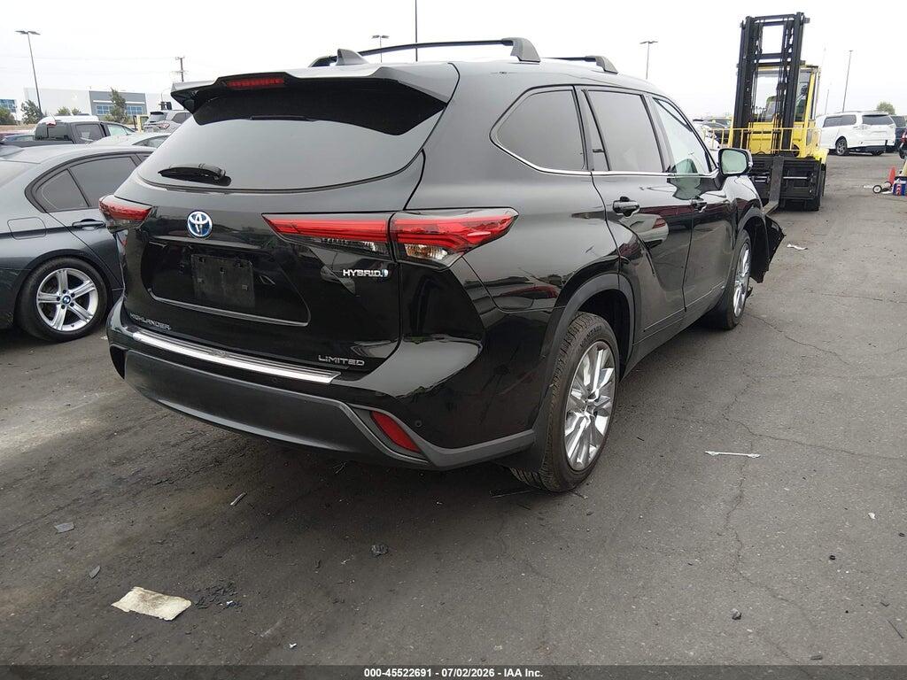 5TDXBRCH3PS124558 2023 TOYOTA HIGHLANDER photo no. 4