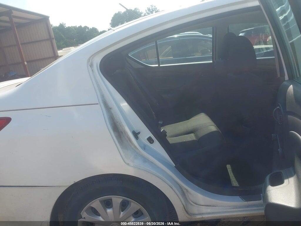 3N1CN7AP7KL806980 2019 NISSAN VERSA photo no. 8