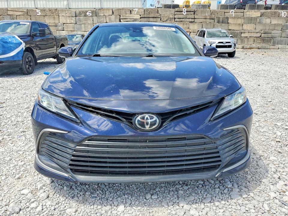 2021 TOYOTA CAMRY LE — Фото 5 из 13