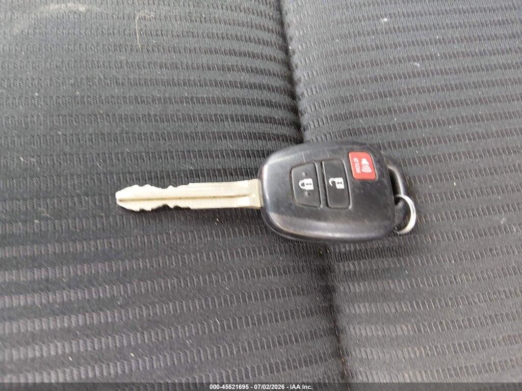 2T3BFREVXHW693893 2017 TOYOTA RAV4 photo no. 11